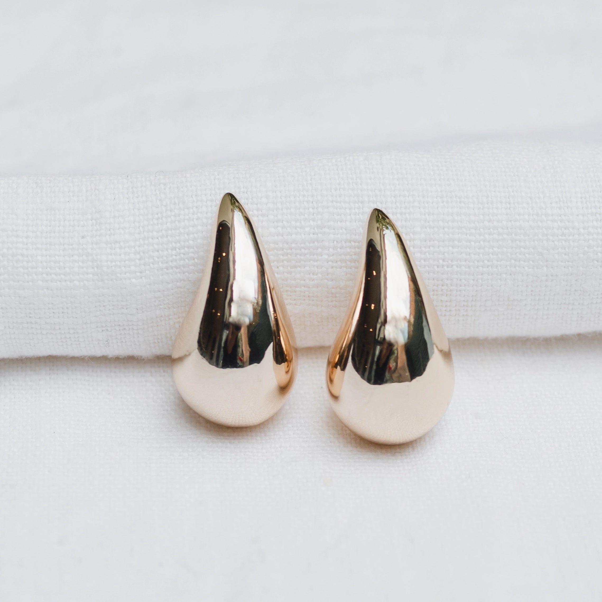 THE LUXE DROP - Gold Plated Teardrop Shaped Earrings