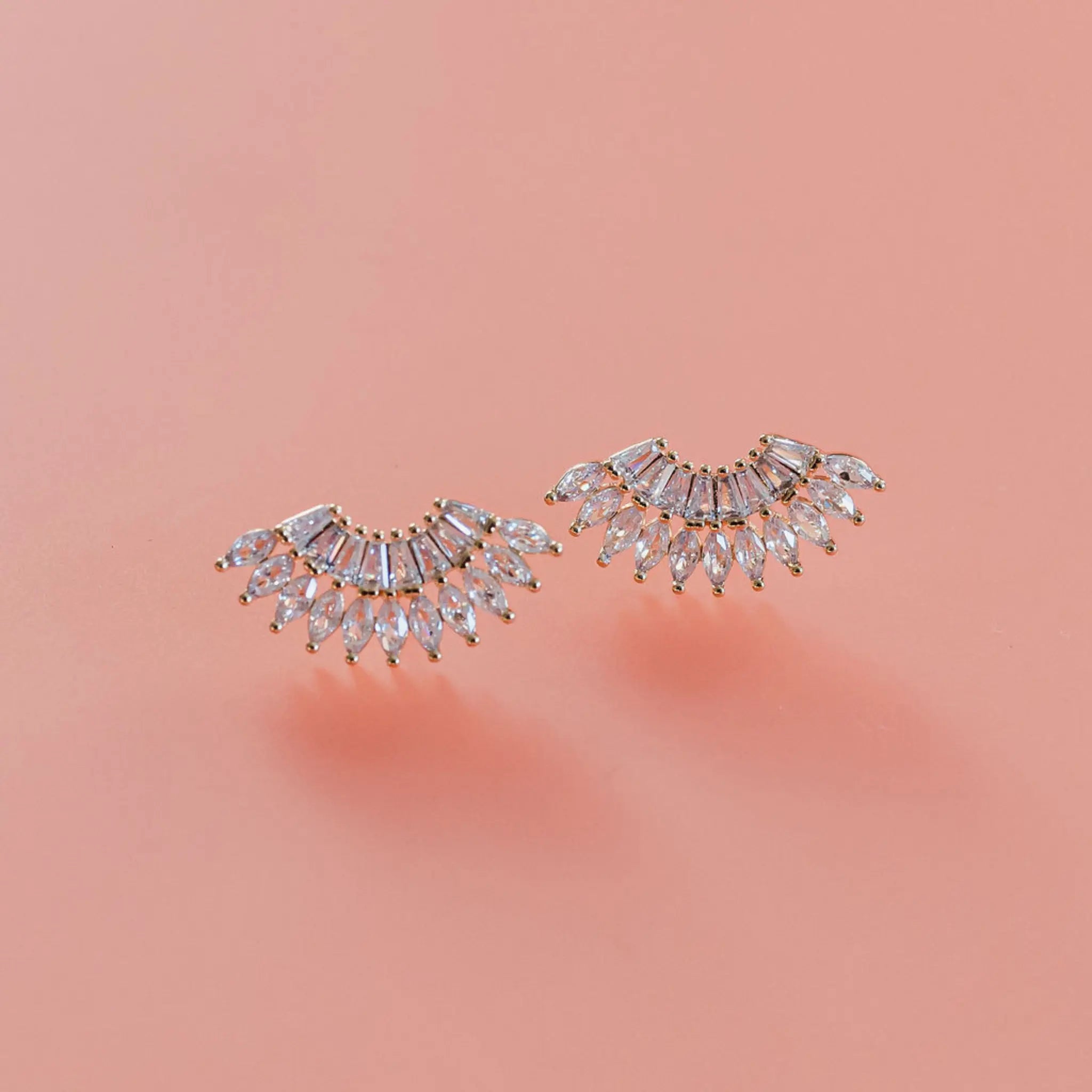 curved crystal stud earring 