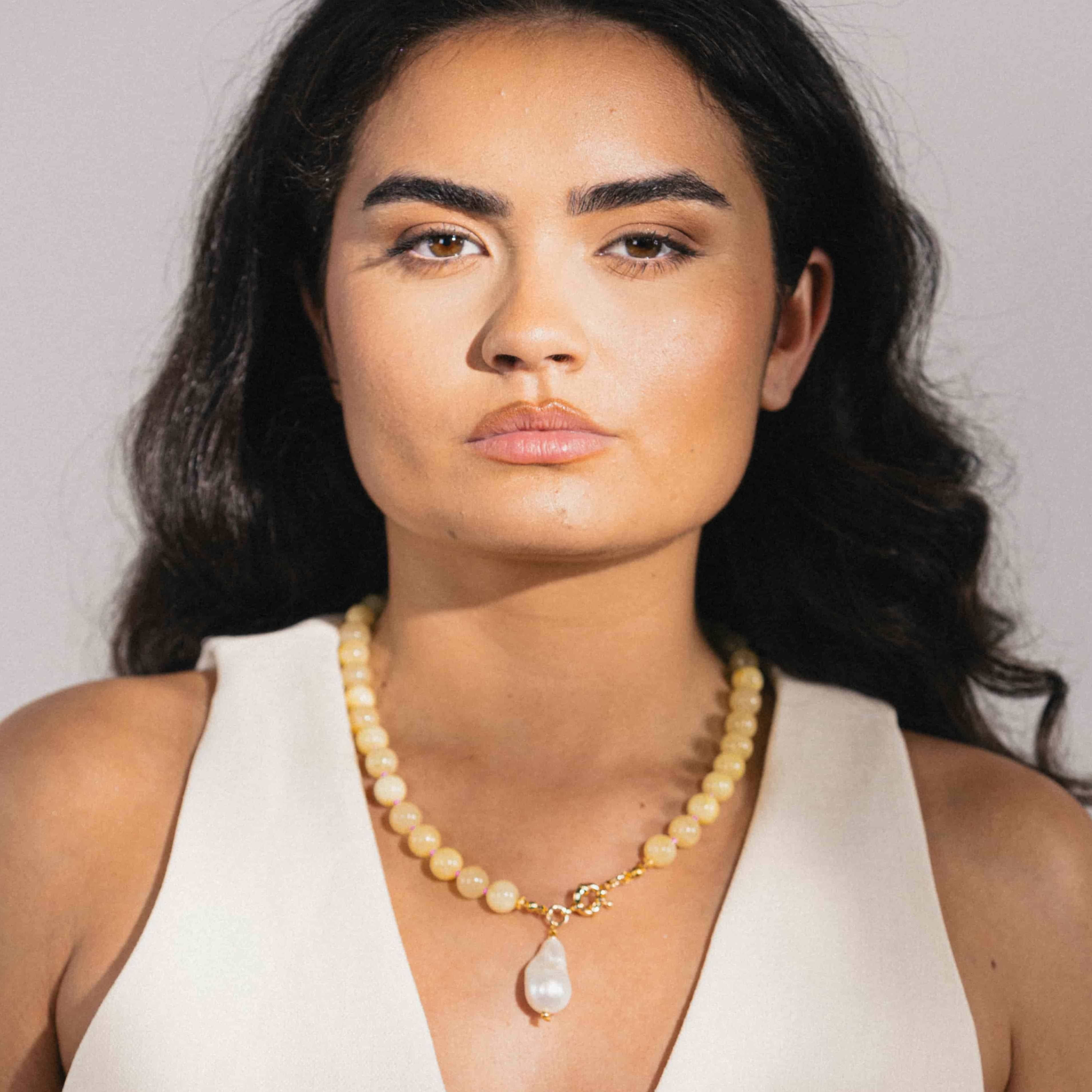 chalcedony and peal gemstone necklace