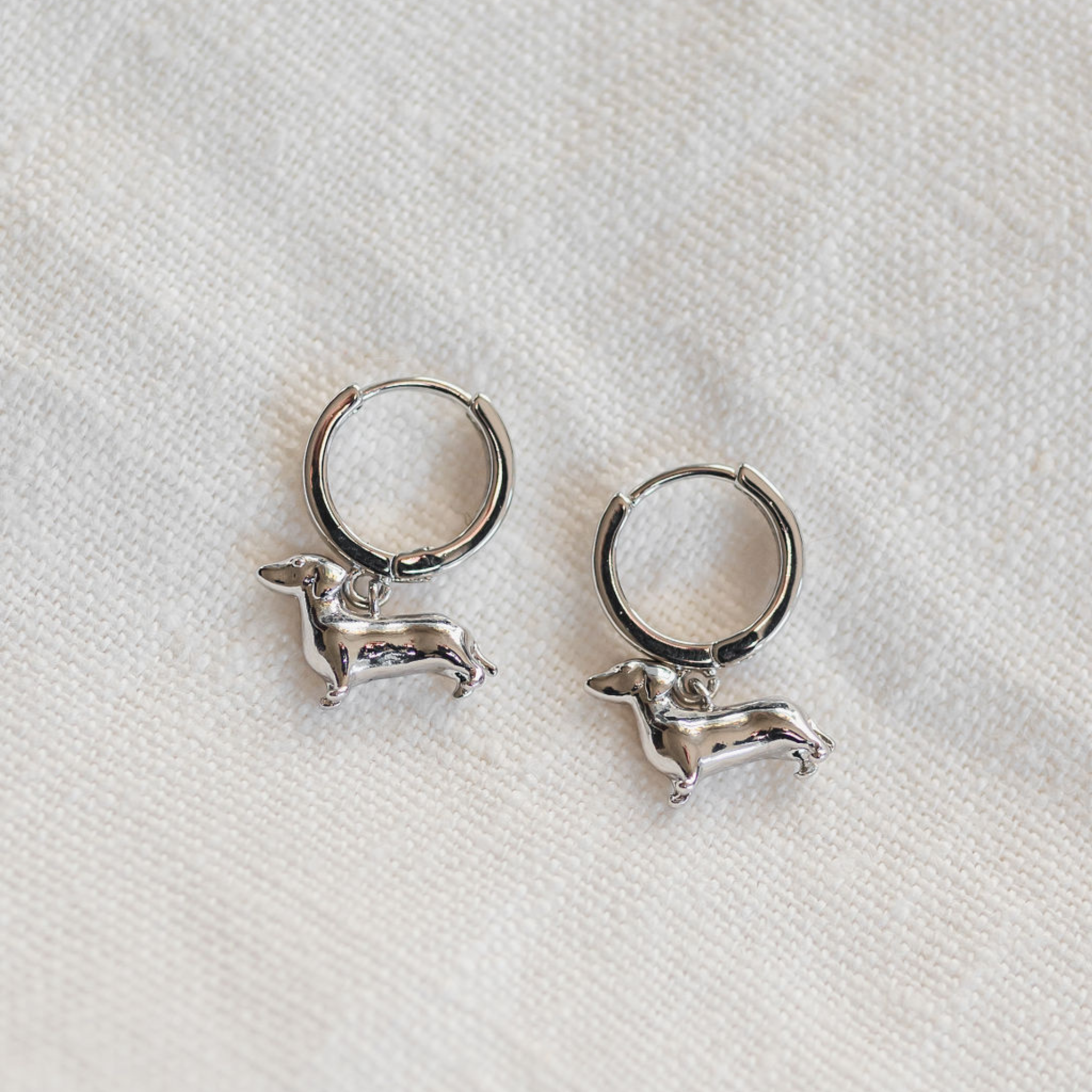 THE BINXY - Dachshund Huggie Drop Earring