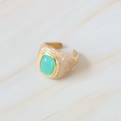 GREEN GEMSTONE RING 