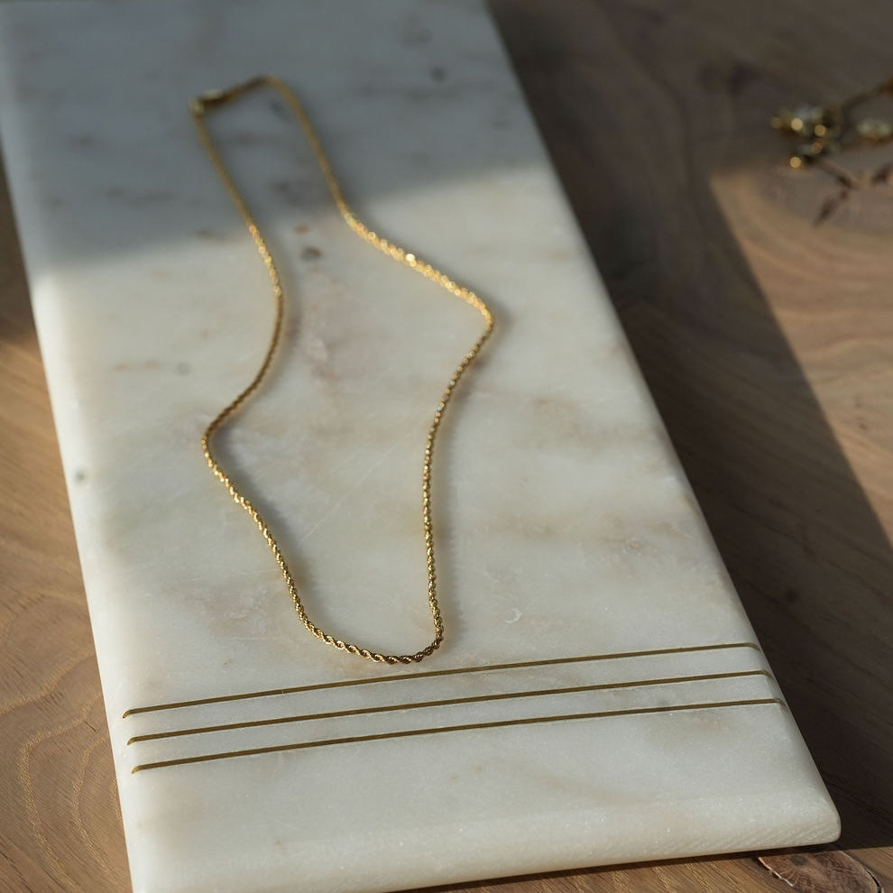 Gold twisted rope chain
