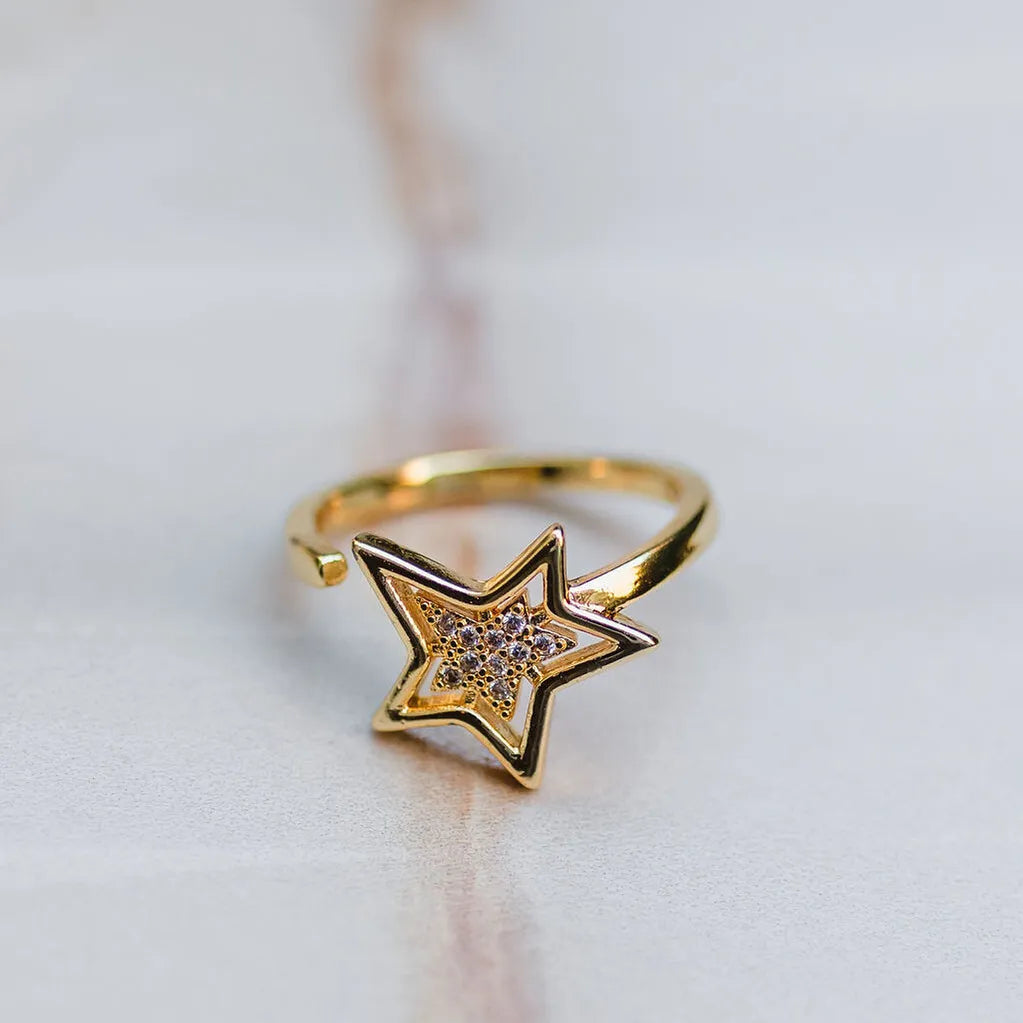 STAR STRUCK RING - Gold and Cubic Zirconia star