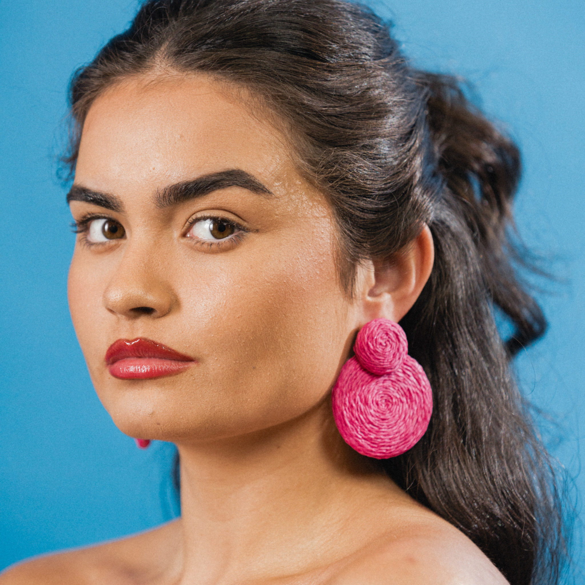 Large Circular Raffia earrings