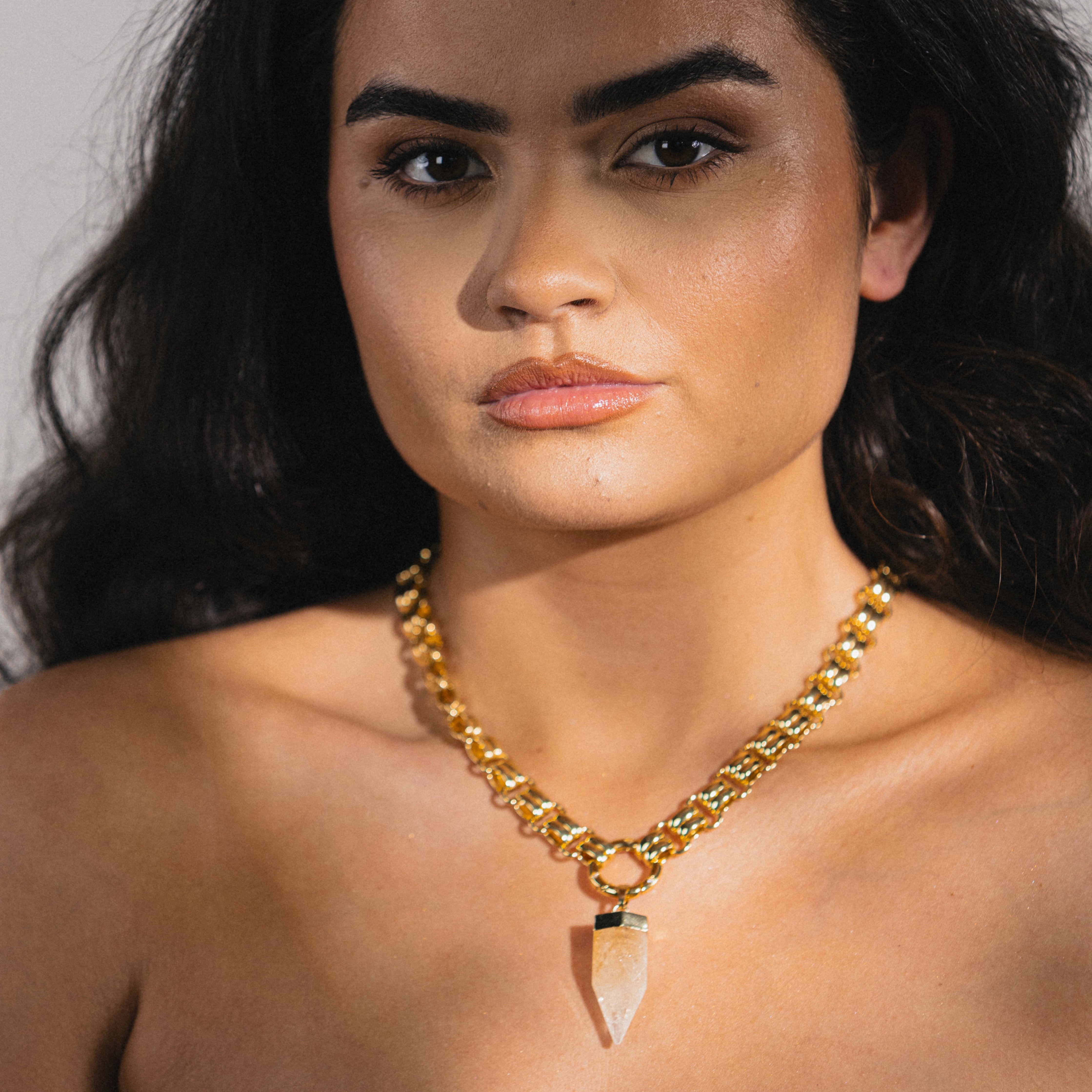 chunky gold necklace with citrine gemstone pendant 