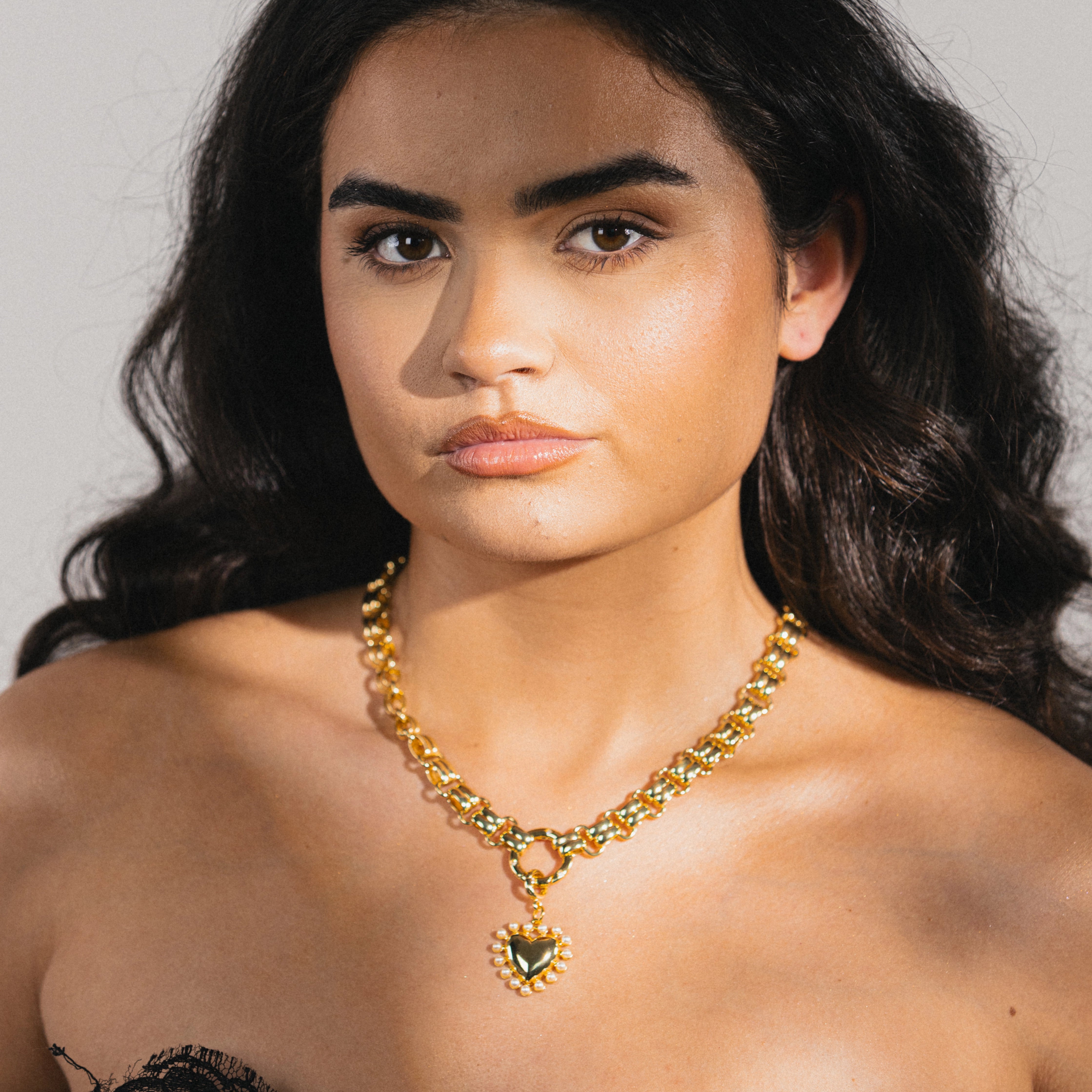 chunky old necklace with heart pendant charm 