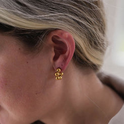 gold beaded hoop earrings 