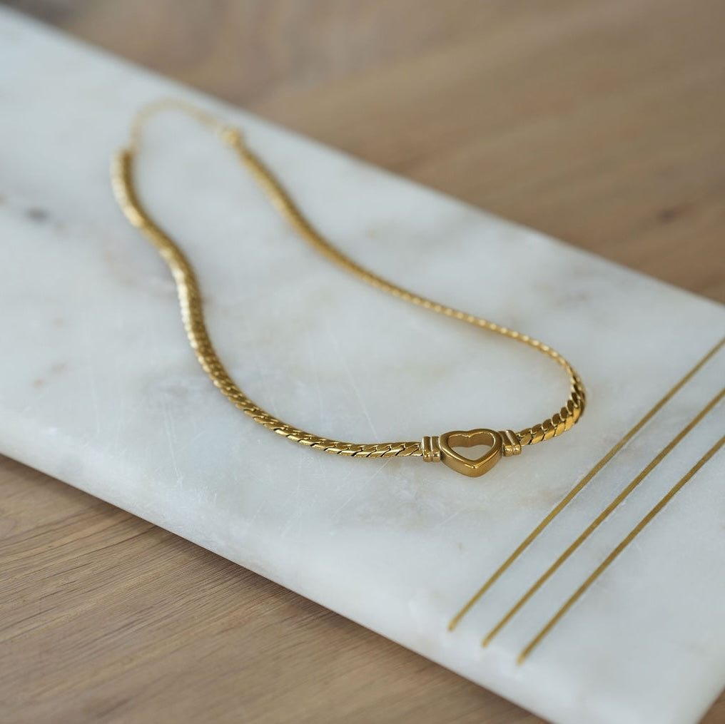 gold heart chunky necklace 
