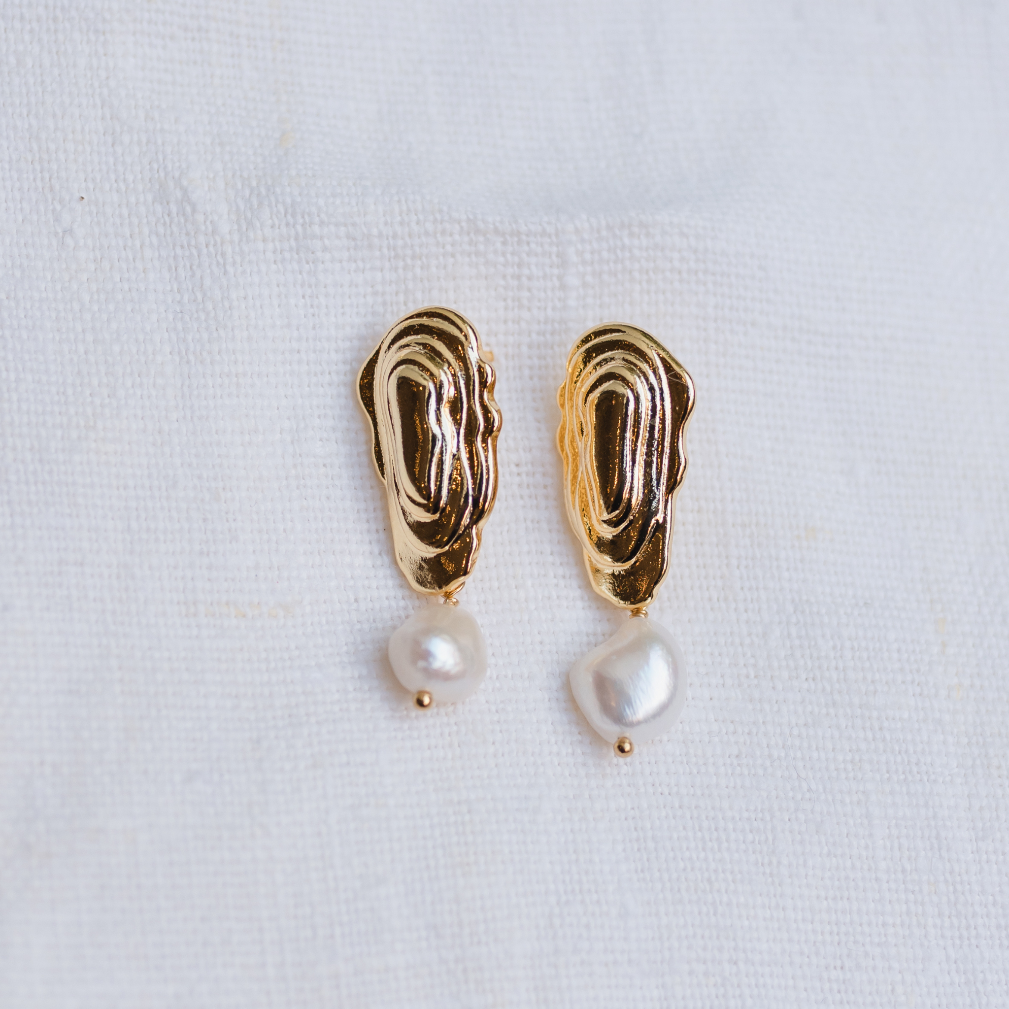 THE SOPHIE - Gold Plated Oyster Shape Earring with Pearl or Gemstone Drop