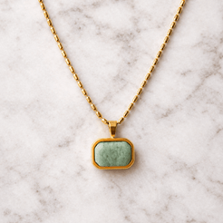 green stone pendant necklace 