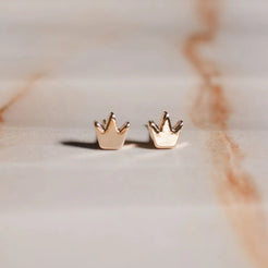 gold crown stud earrings