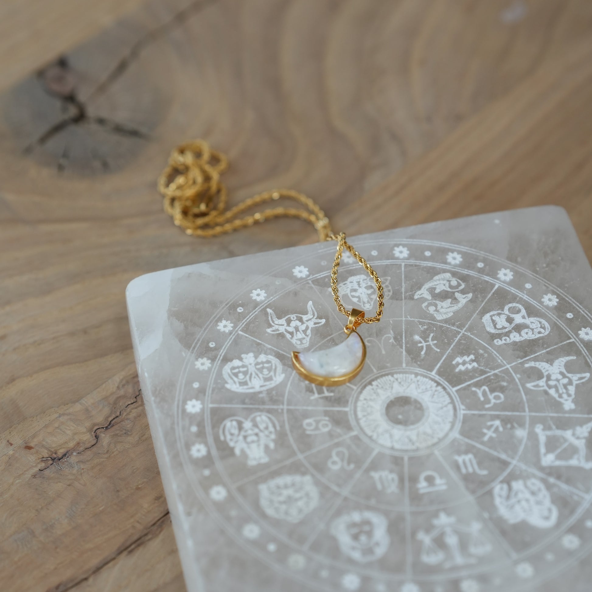 moonstone pendant necklace 