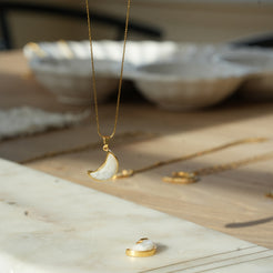 moonstone pendant necklace 