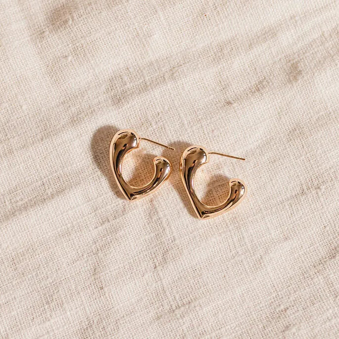 chunky heart gold hoop