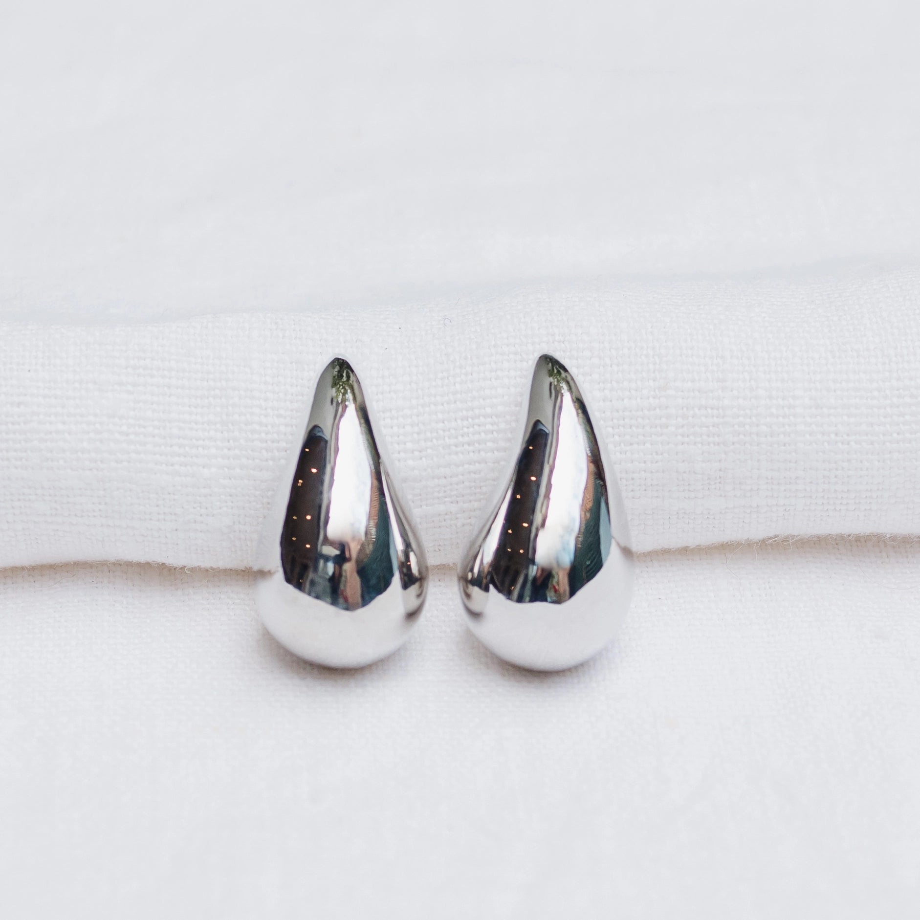 white gold teardrop earrings